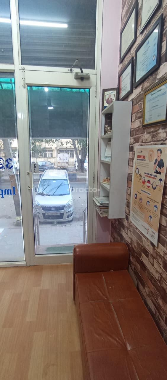 Entrance at 3A Dental And Implant Clinic  Patparganj Delhi