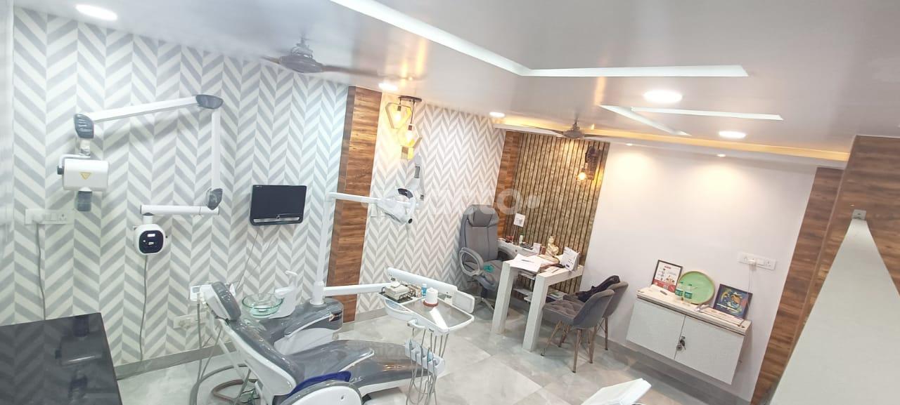 Service Area at Healthy Smiles Dental Clinic Katwaria Sarai Delhi