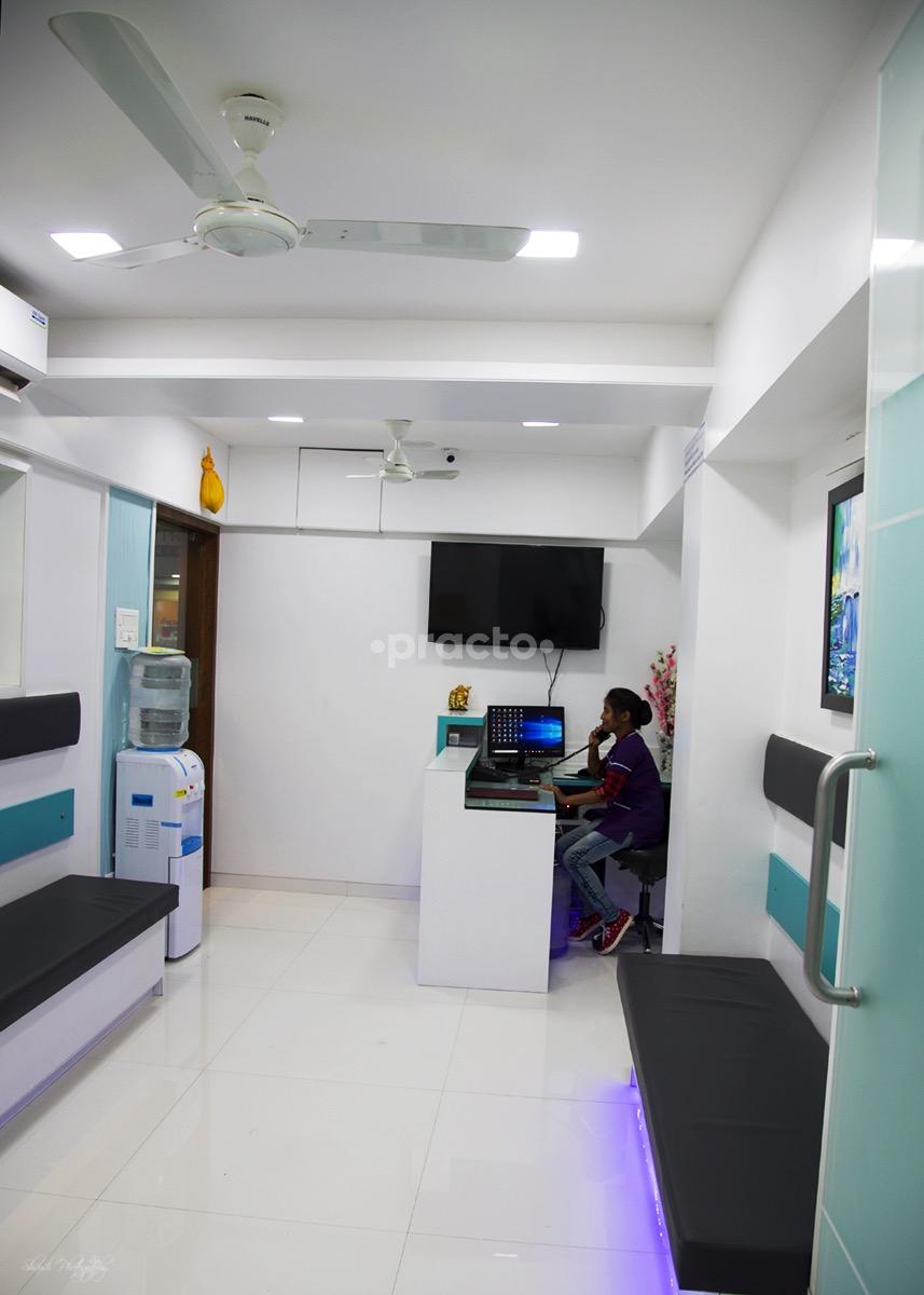 Reception at Dixit Dental Care Viman Nagar Pune