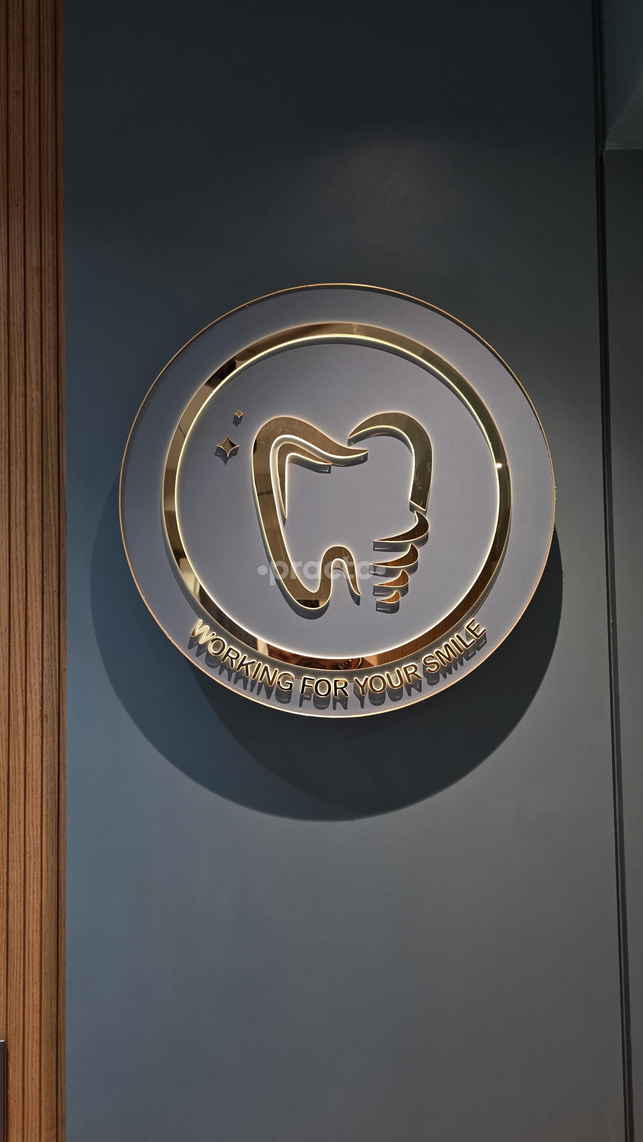 Reception Area at Dr.Mukta Sane Dental clinic Bibvewadi Pune