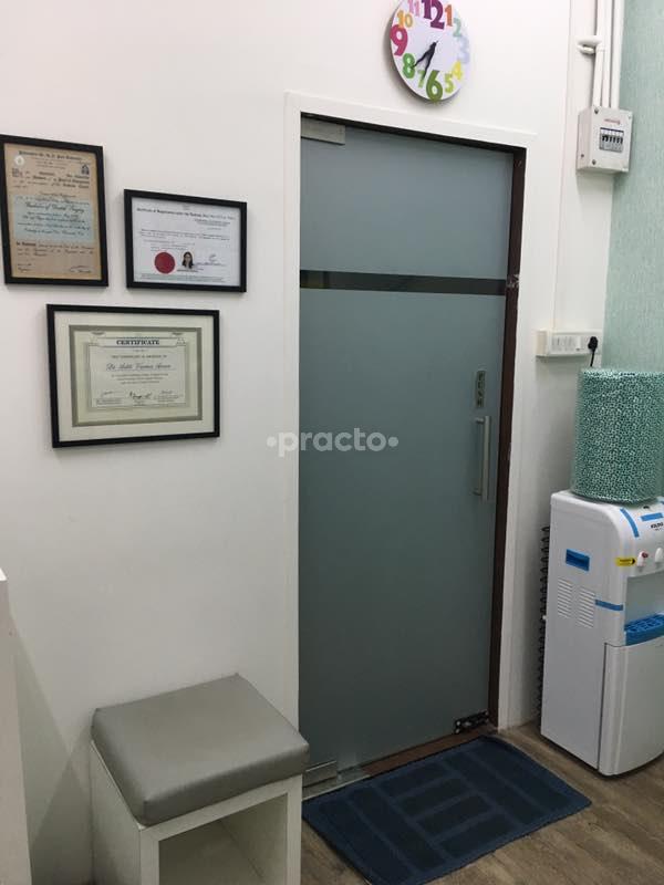 Entrance at Smile Works Multispeciality Dental Clinic Colaba Mumbai