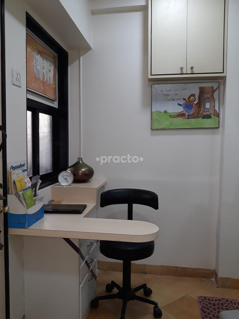 Reception at Smiles Ahead Clinic Borivali West Mumbai