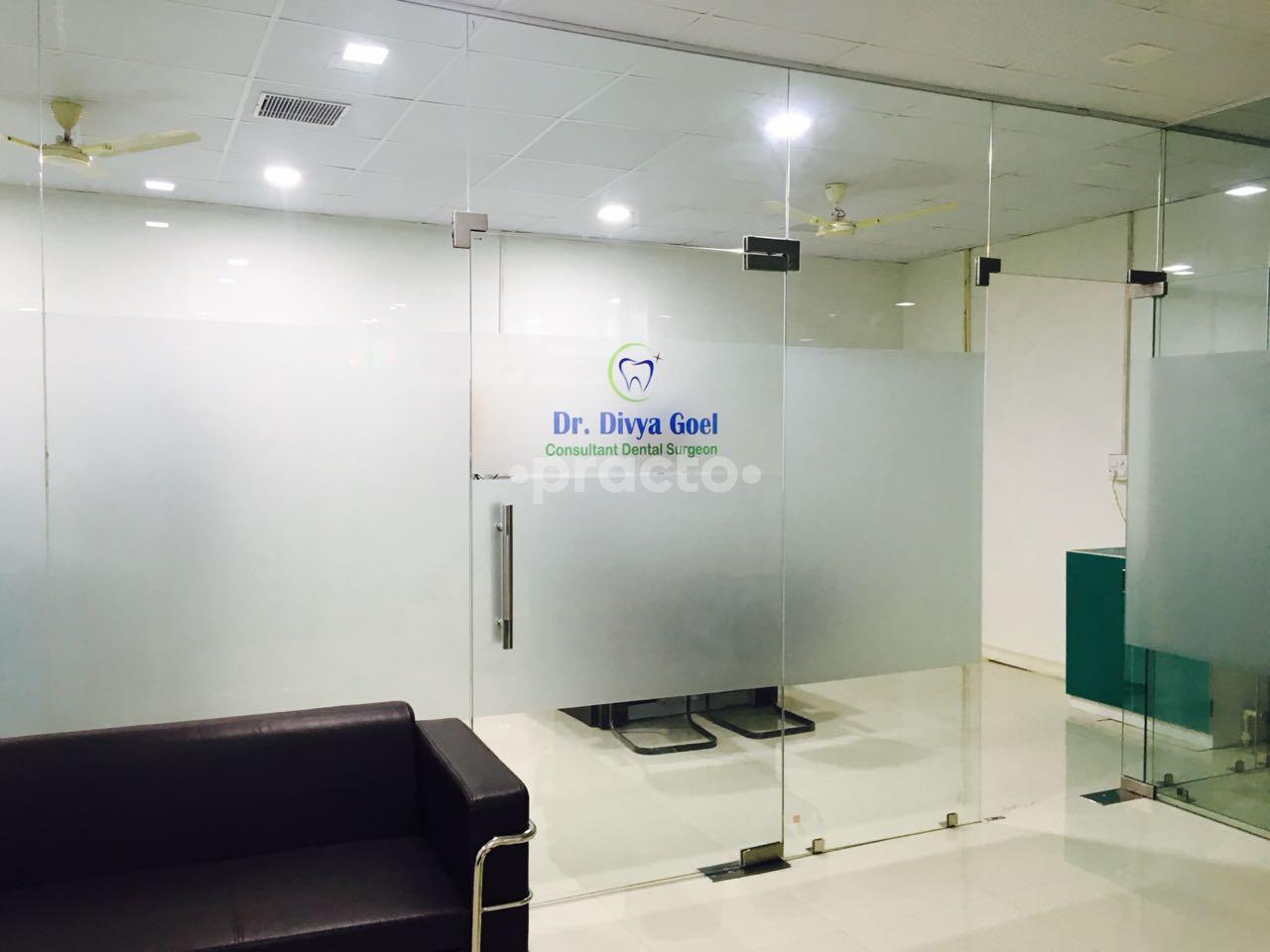 Reception at Dental Care And Implant Centre Janakpuri Delhi