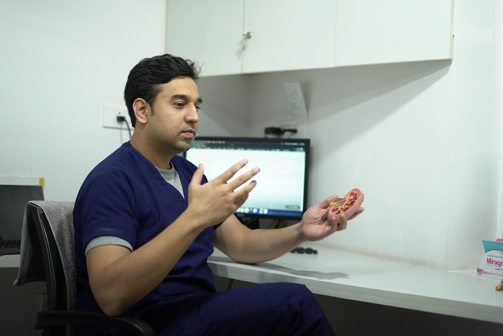 Consultation Room at Jyoti Hospital & Urology Center Housing Board Colony Gurgaon