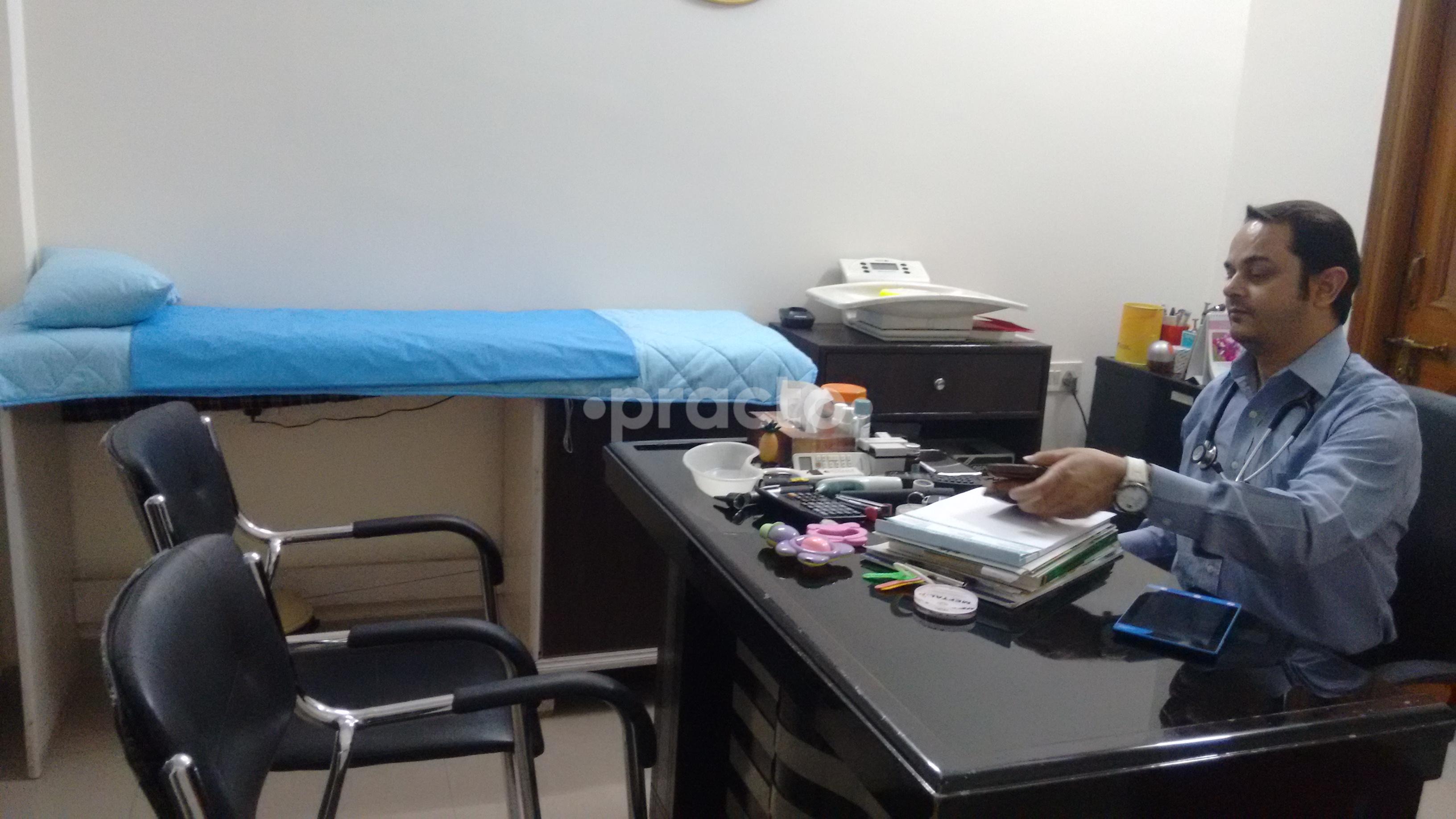 OPD/Ward at Child & New Born Clinic+Vaccination Centre Delta II Greater Noida
