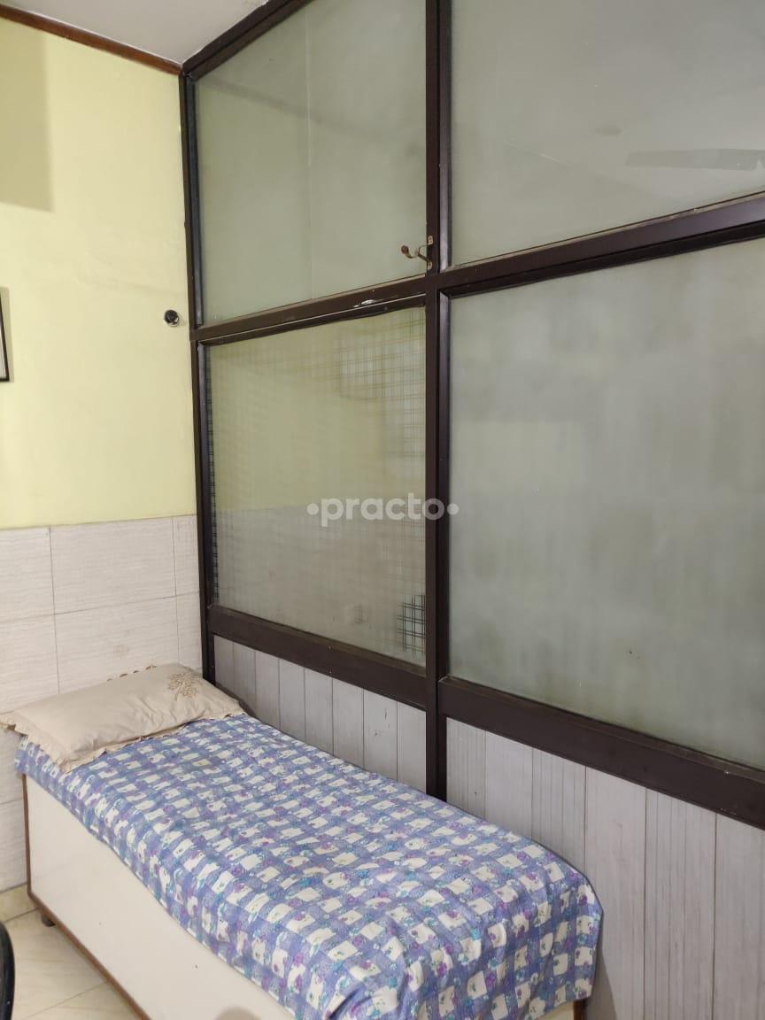 Waiting Area at Dr. Kaul's Clinic Paschim Vihar Delhi