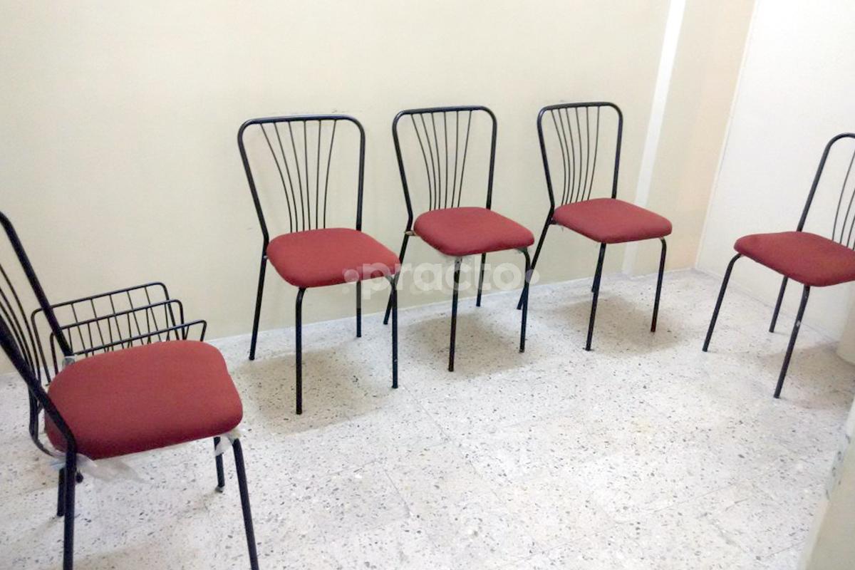 Waiting Area at Dr.Aishwaya Candes Borivali Mumbai