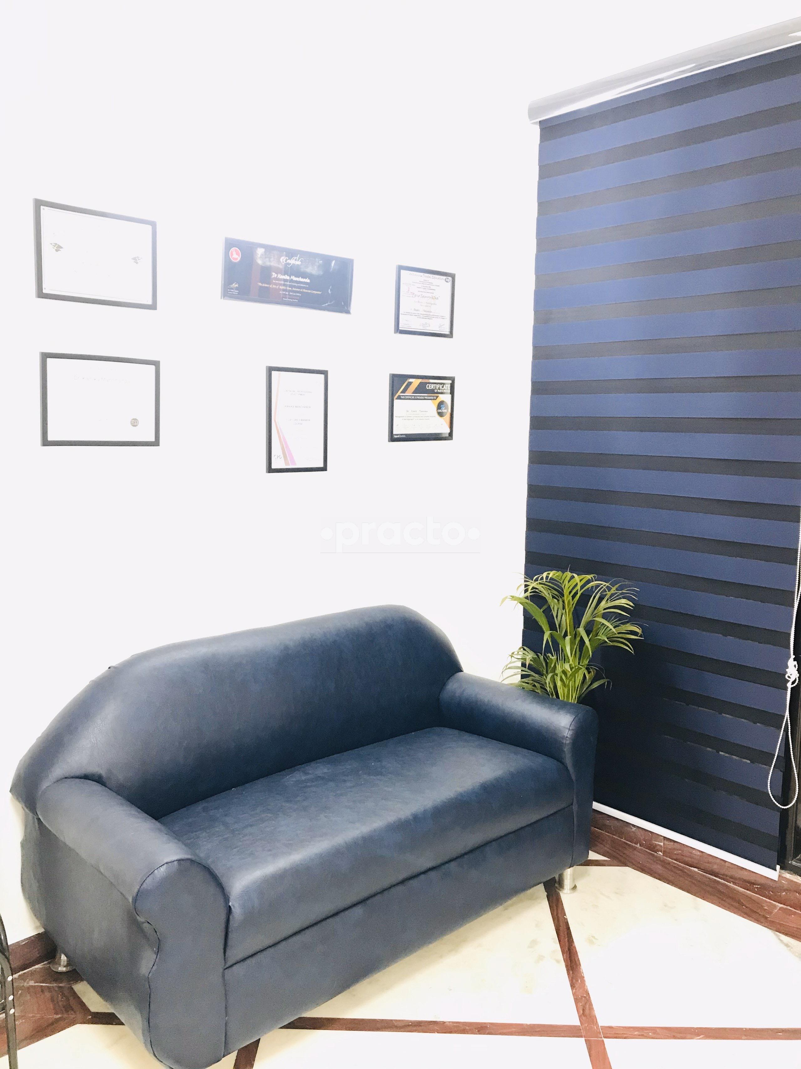 Reception Area at De' Cure International ENT & Dental Centre Gurgaon Sector 38 Gurgaon