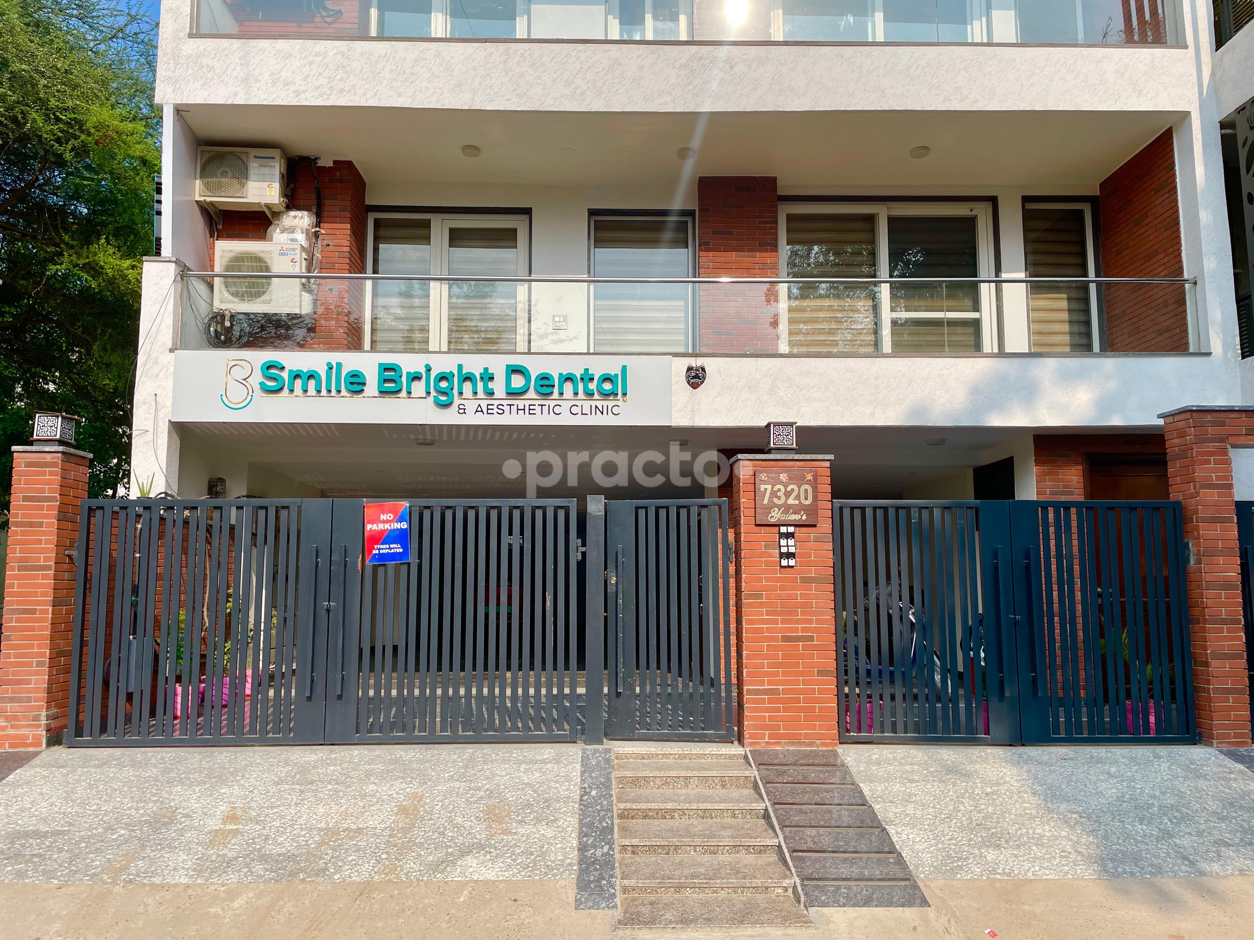 Outside Area at Smile Bright Dental DLF Phase IV Gurgaon