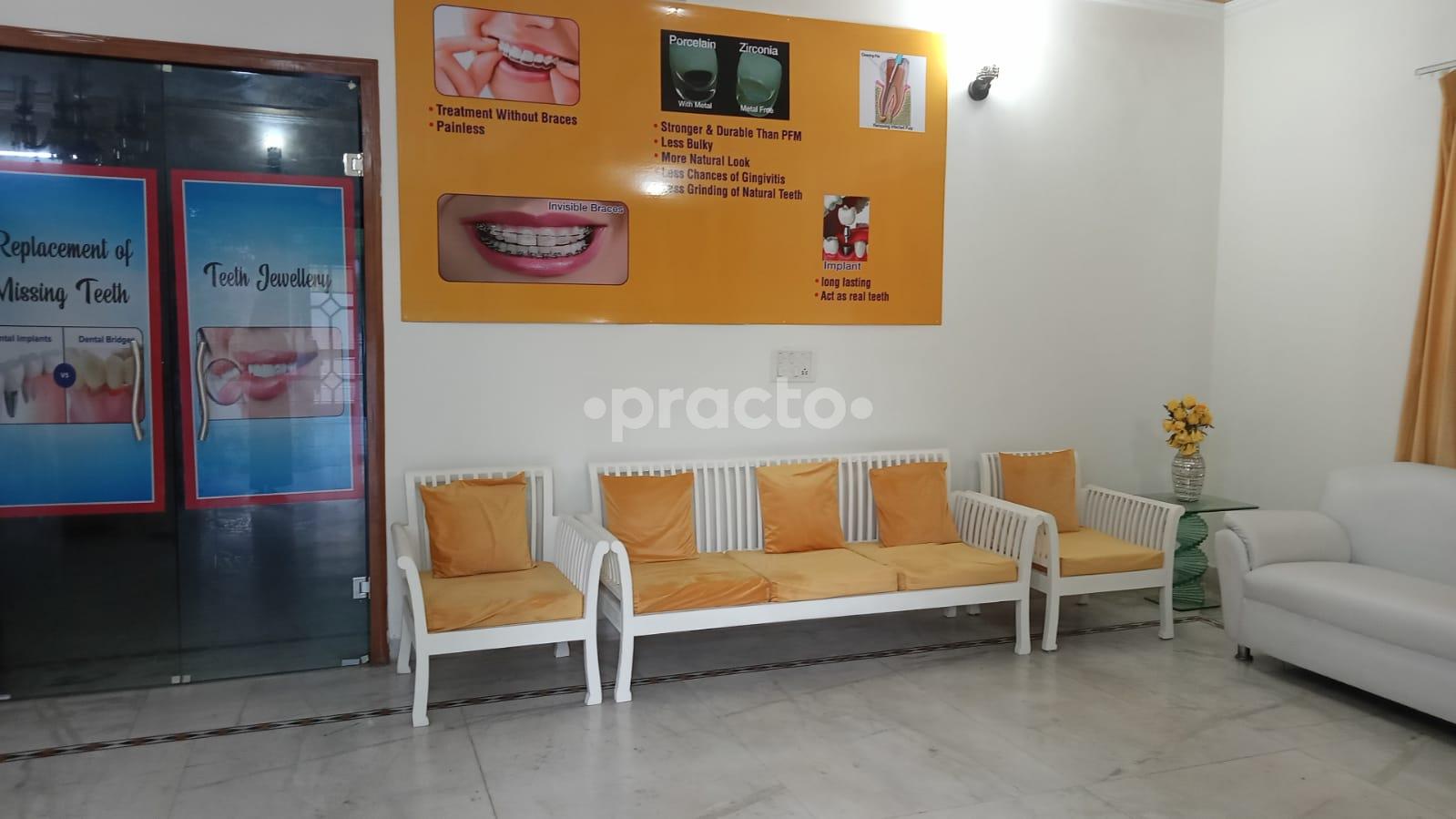 Waiting Area at T32 Orthodontic and Implant Centre Sector 72 Noida