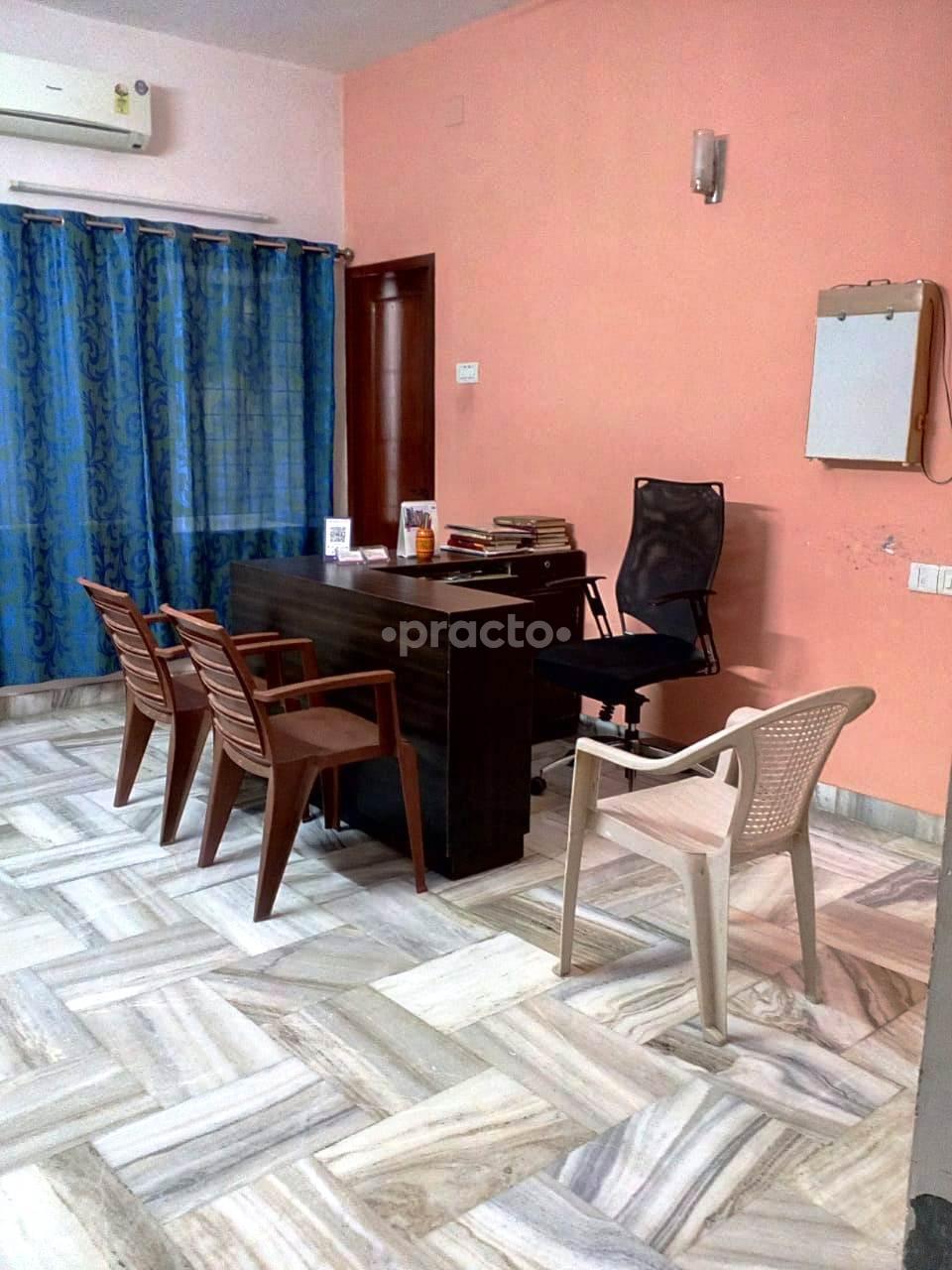 Consultation Room at Energy Clinic (Formerly Re-Align Clinic) Alwarthirunagar Chennai