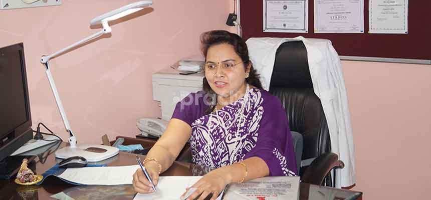 OPD/Ward at Shreeya Gynae Clinic Preet Vihar Delhi