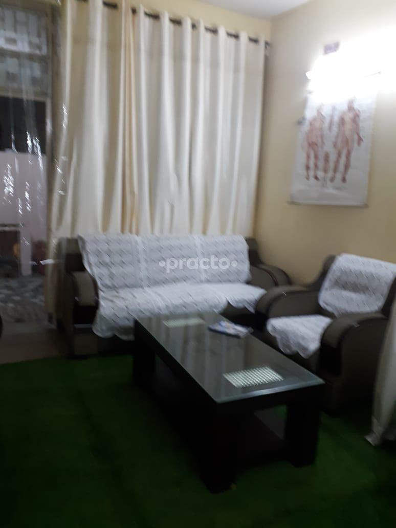 Waiting Area at Admire Physiotherapy Laser Clinic Sector 36 Noida
