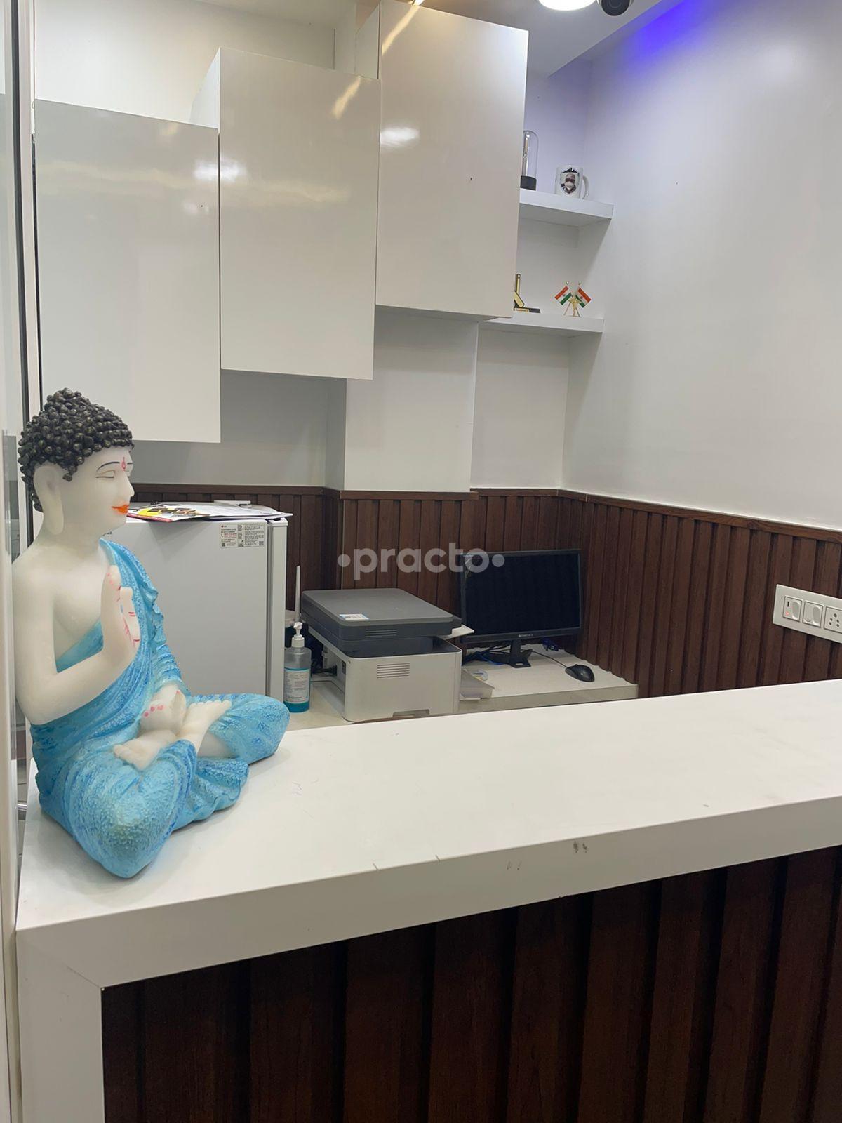 Reception Area at Singhal Clinic Rohini Sector 9 Delhi