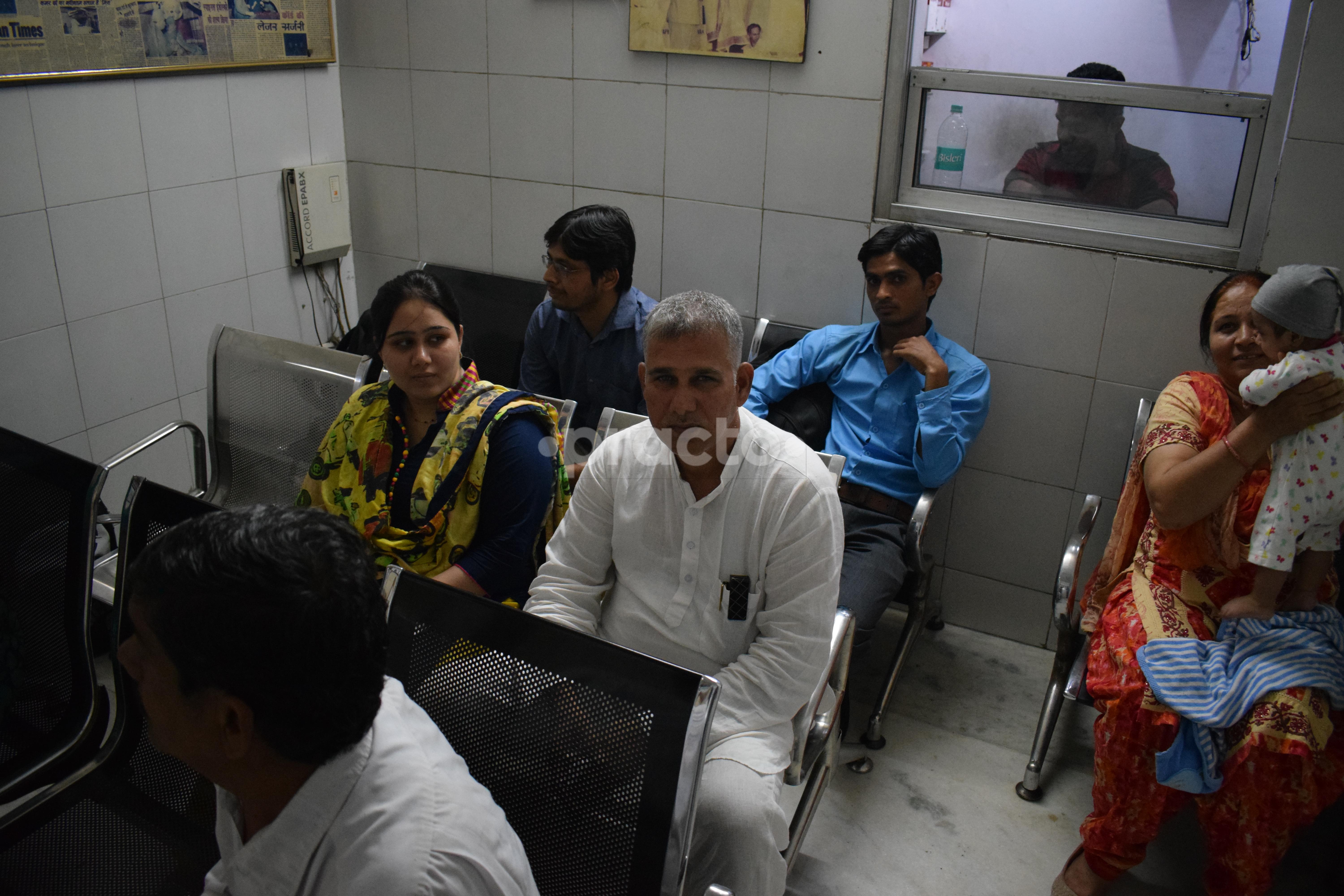 Waiting Area at Orthopedic & Spine Clinic Rohini Delhi