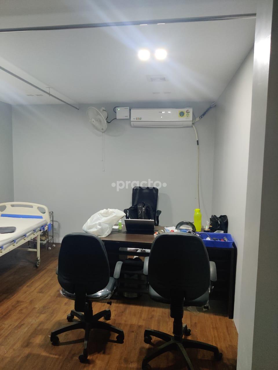 Consultation Room at Dr. Surinder Kumar Malik's Clinic Gurgaon Sector 22 Gurgaon