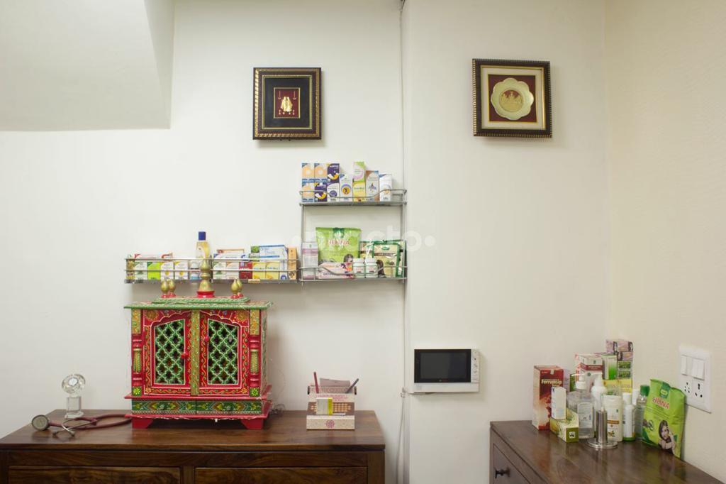 OPD/Ward at Dr Khera's Homoeopathic Clinic Lajpat Nagar 4 Delhi