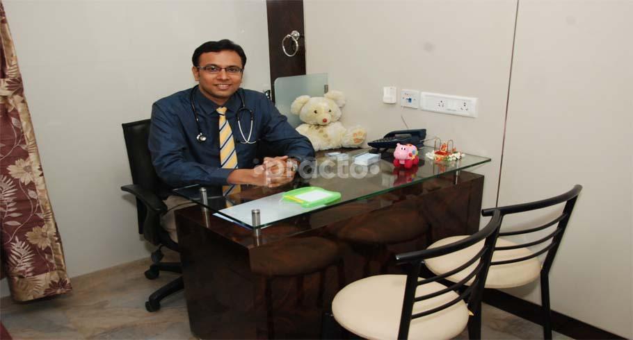 OPD/Ward at Mom & Me Clinic Ghatkopar East Mumbai