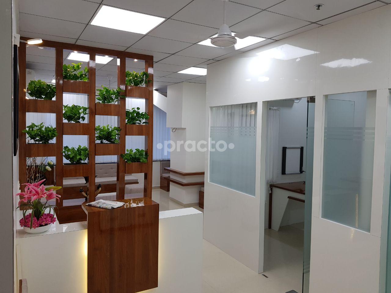 Reception at UroZoone Viman Nagar Pune