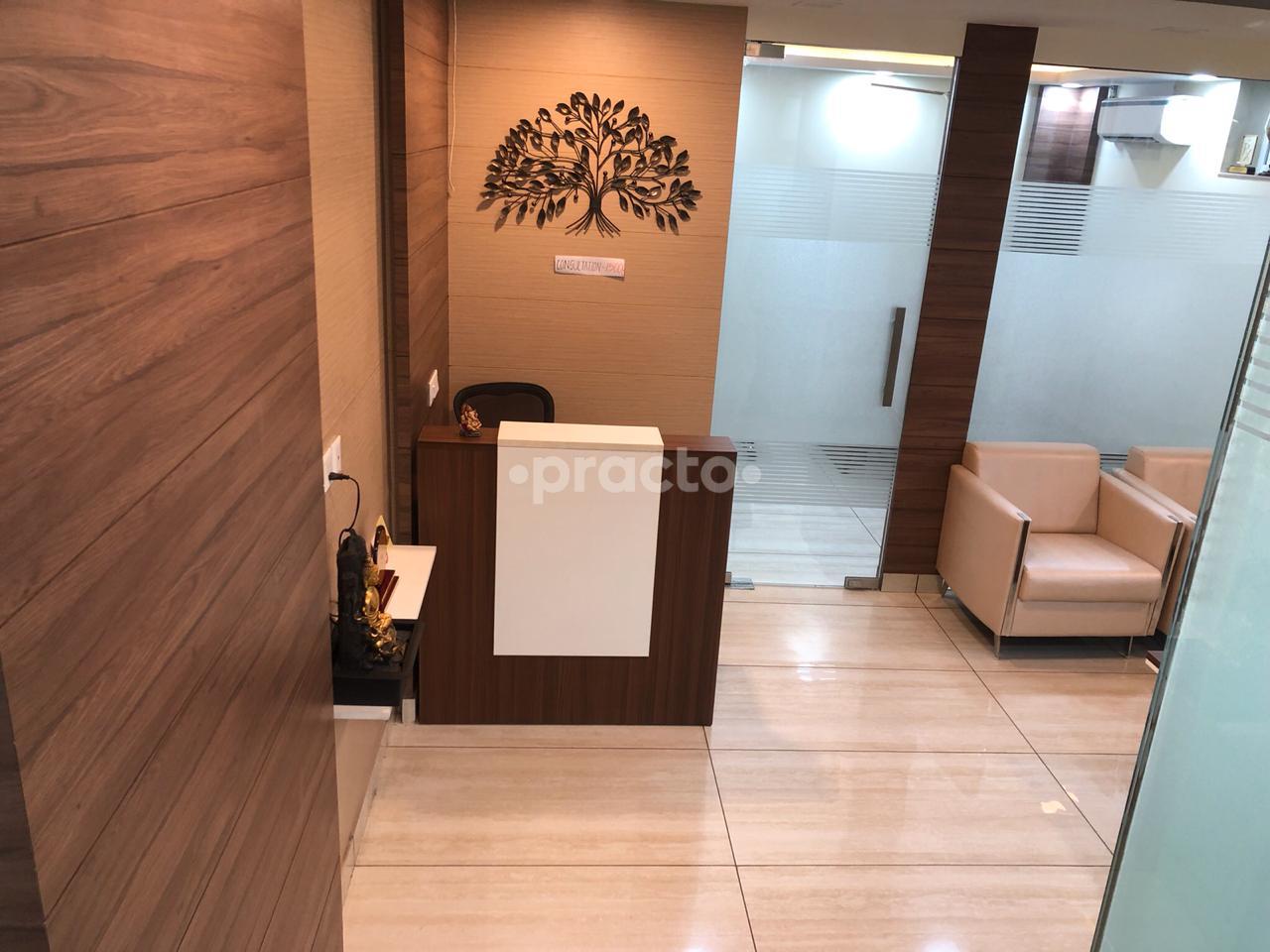 Reception at Dr. Gupta's Neuro & Spine Clinic Greater Kailash Part 1 Delhi