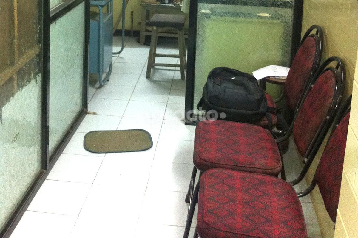 Waiting Area at Dr. Mukesh Shah's Clinic Malad West Mumbai