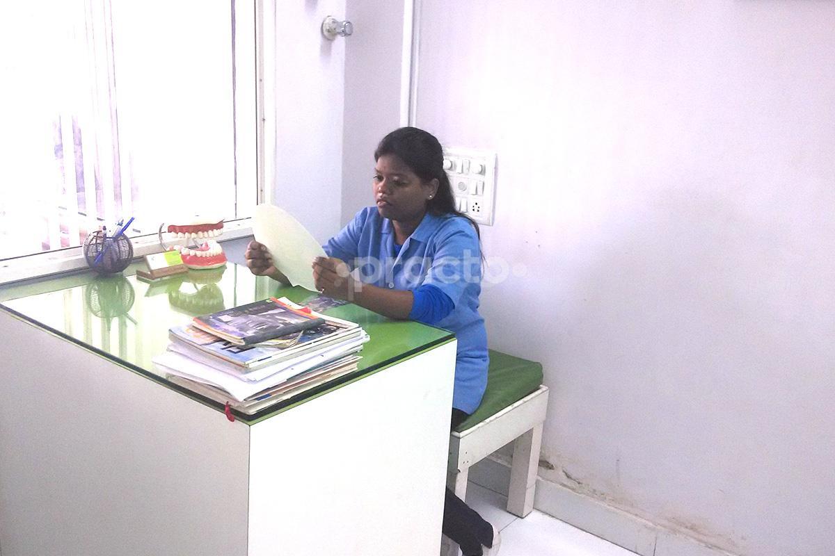 Reception at Everbrite Dental Clinic Borivali West Mumbai
