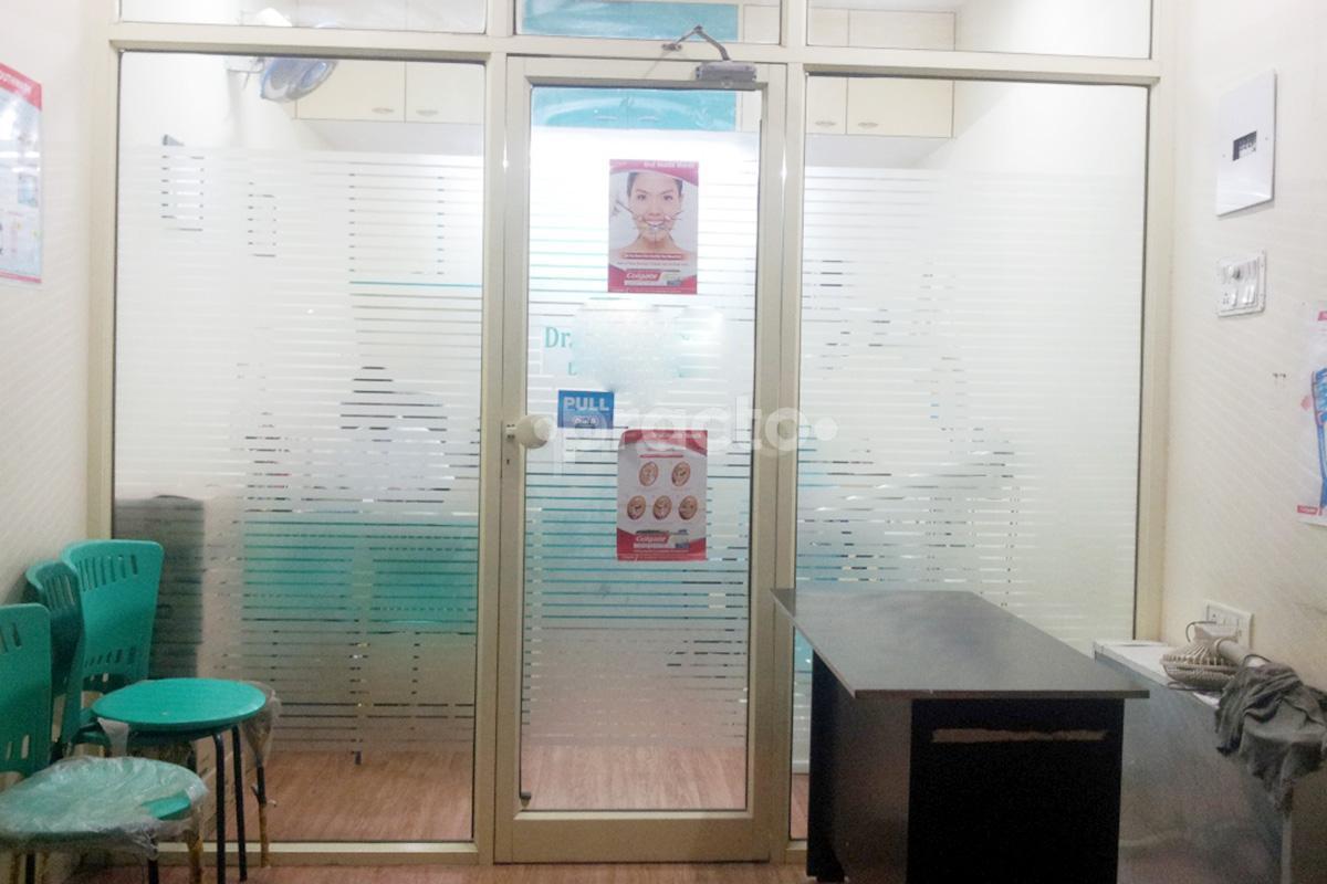 Waiting Area at My Smile Dental Care Seawoods Navi Mumbai
