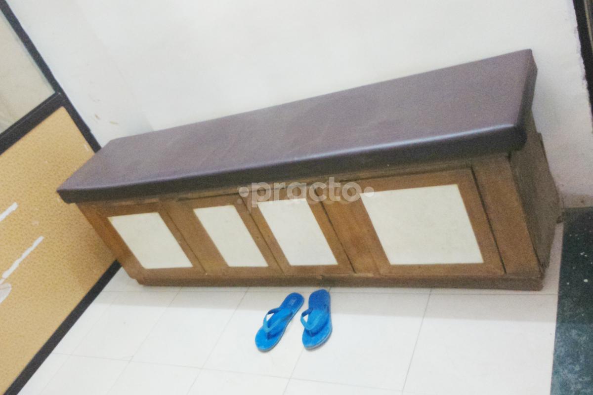 Waiting Area at Hayat Clinic Mira Road Mumbai