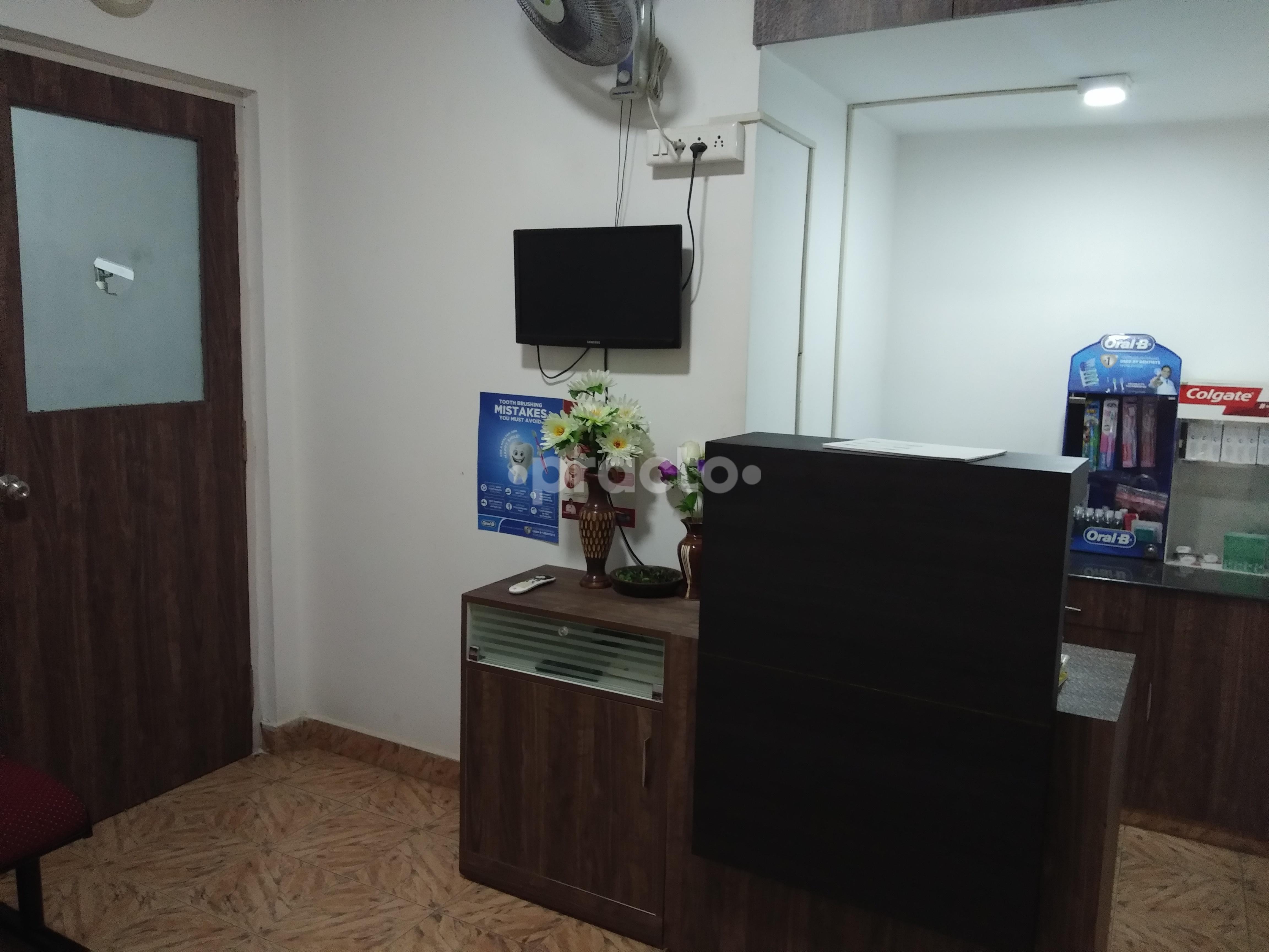 Reception at White Pearl Dental Care Mogappair West Chennai