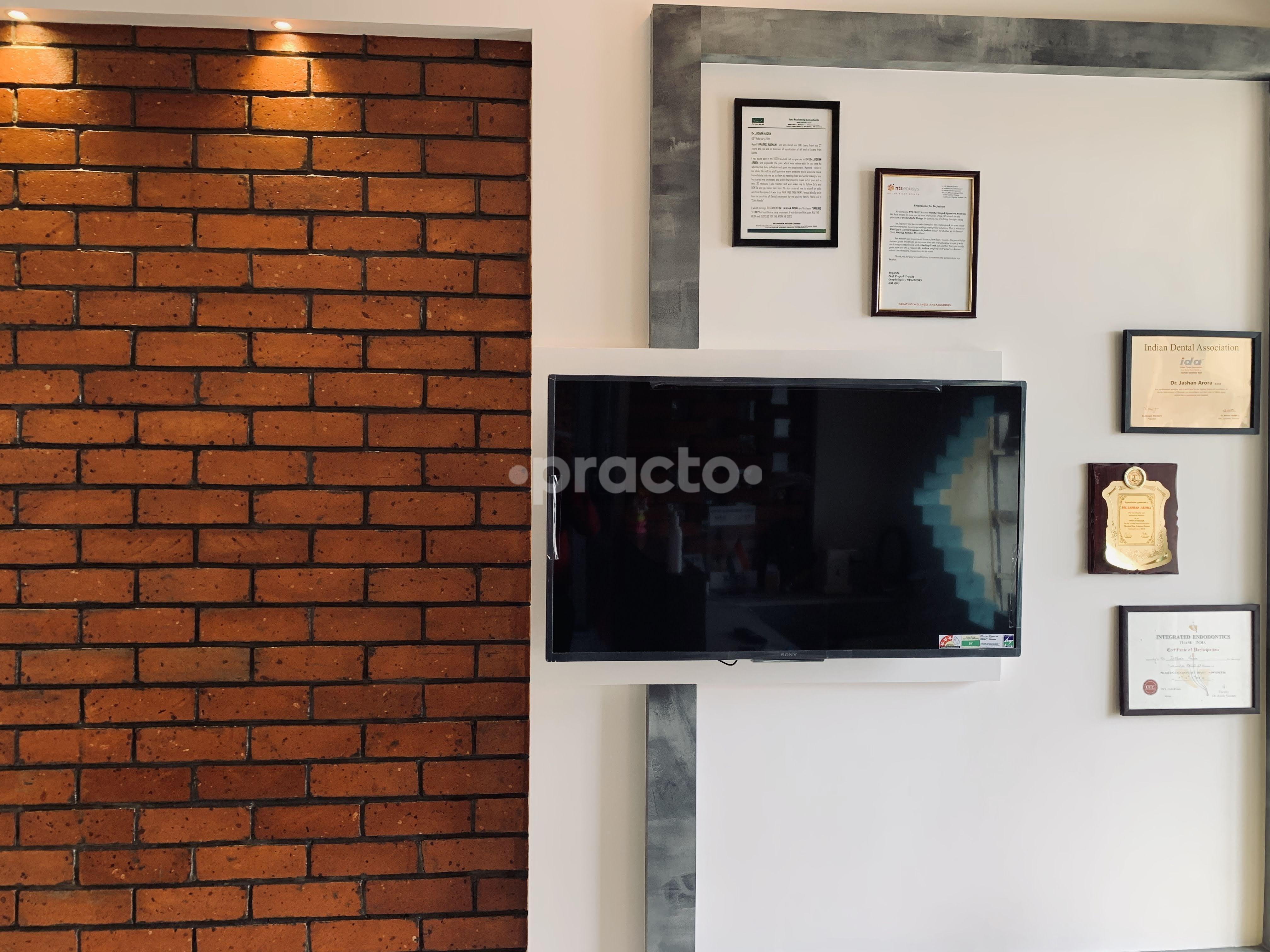 Waiting Area at Smiling Teeth Dental Clinic Rohini Delhi