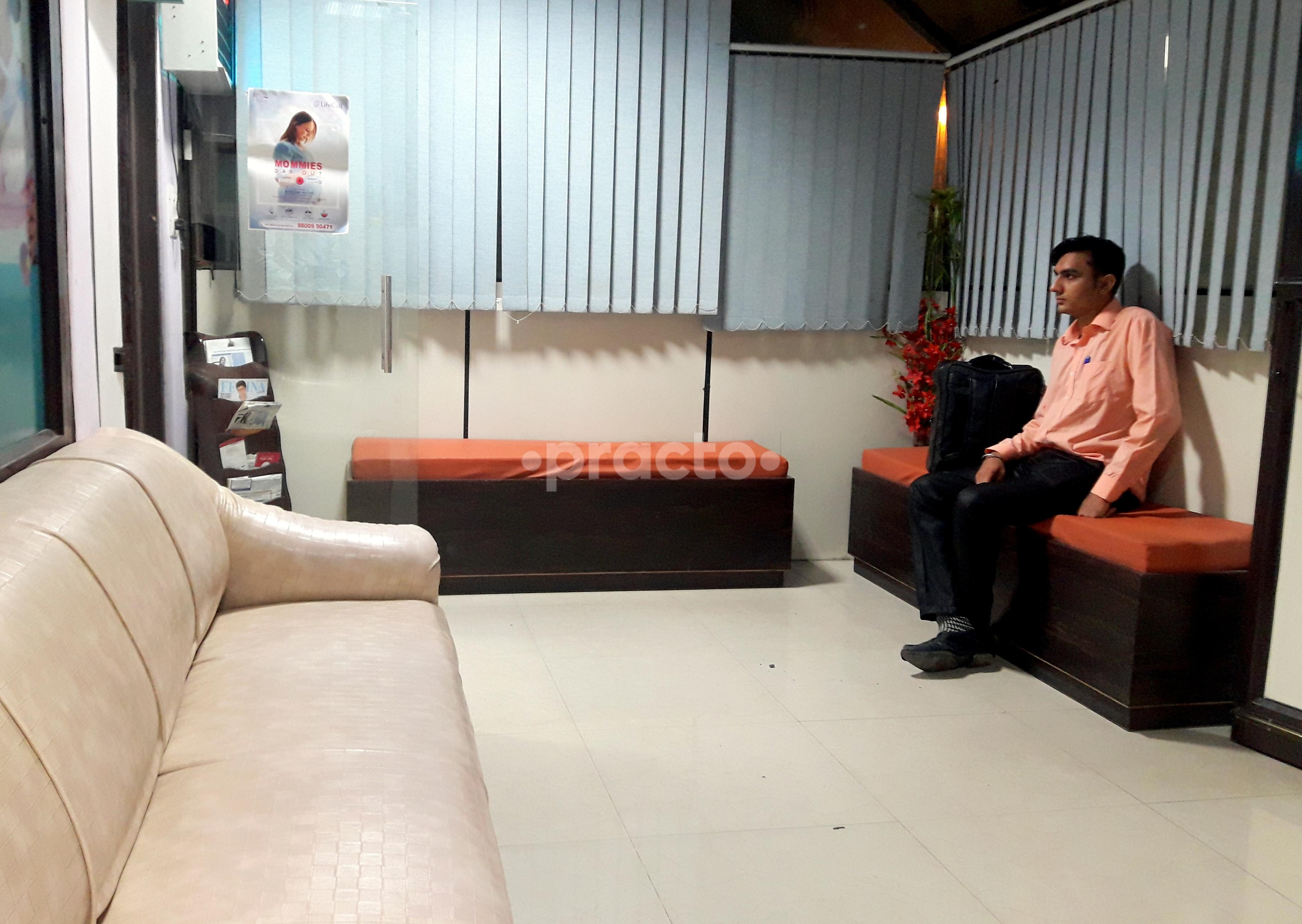 Reception at Eva Clinic Punjabi Bagh Delhi