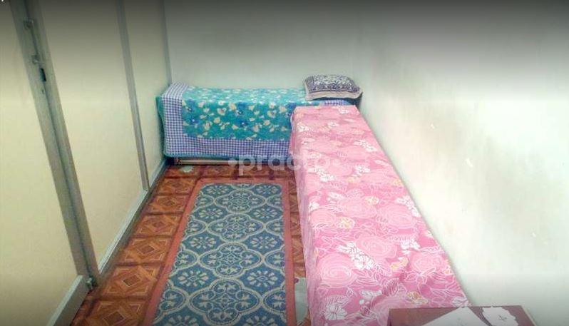 Waiting Area at Neeraja Ent Clinic Kandanchavadi Chennai