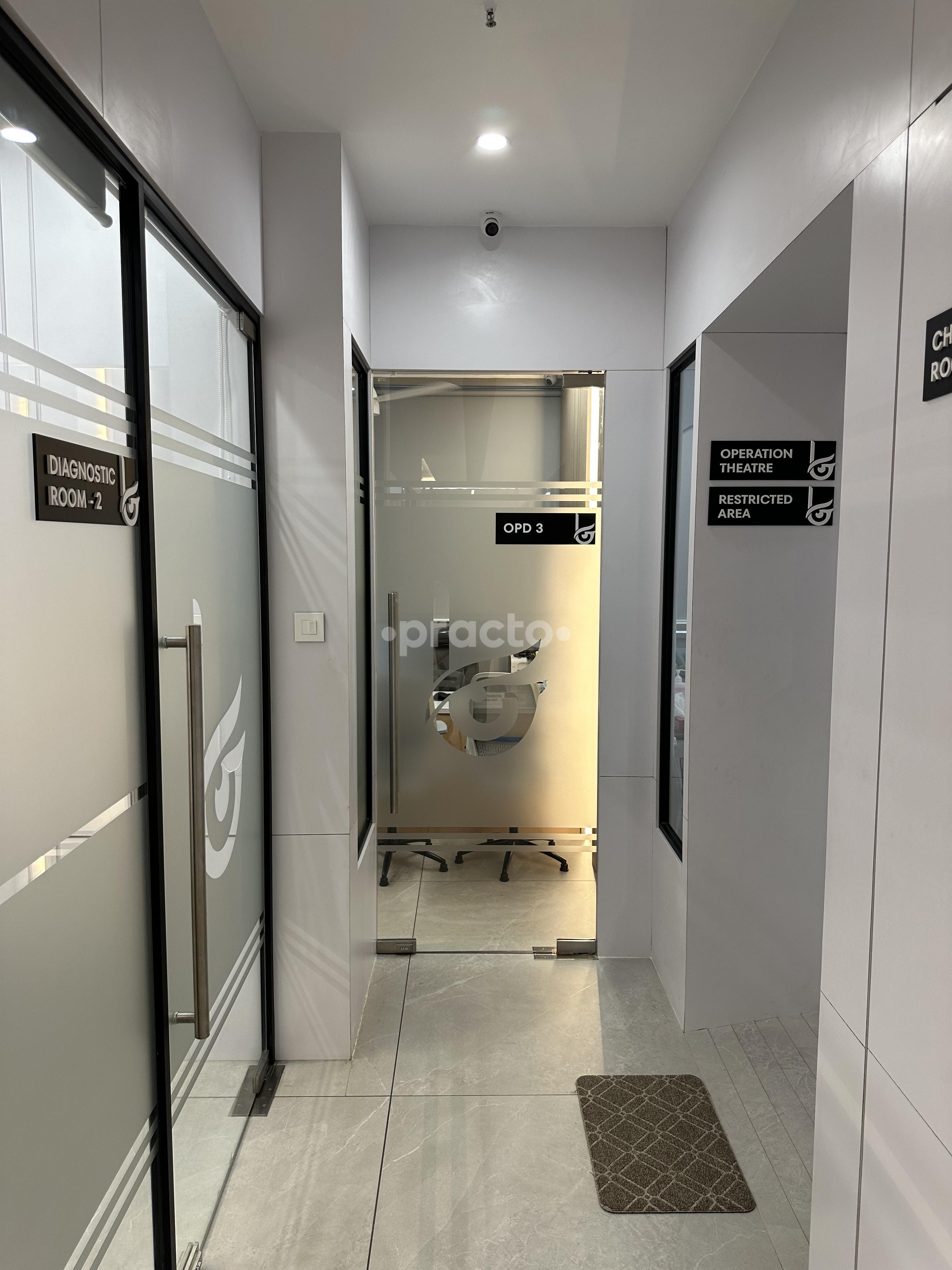 Services at Tandon Eye Hospital & Lasik Centre Andheri West Mumbai