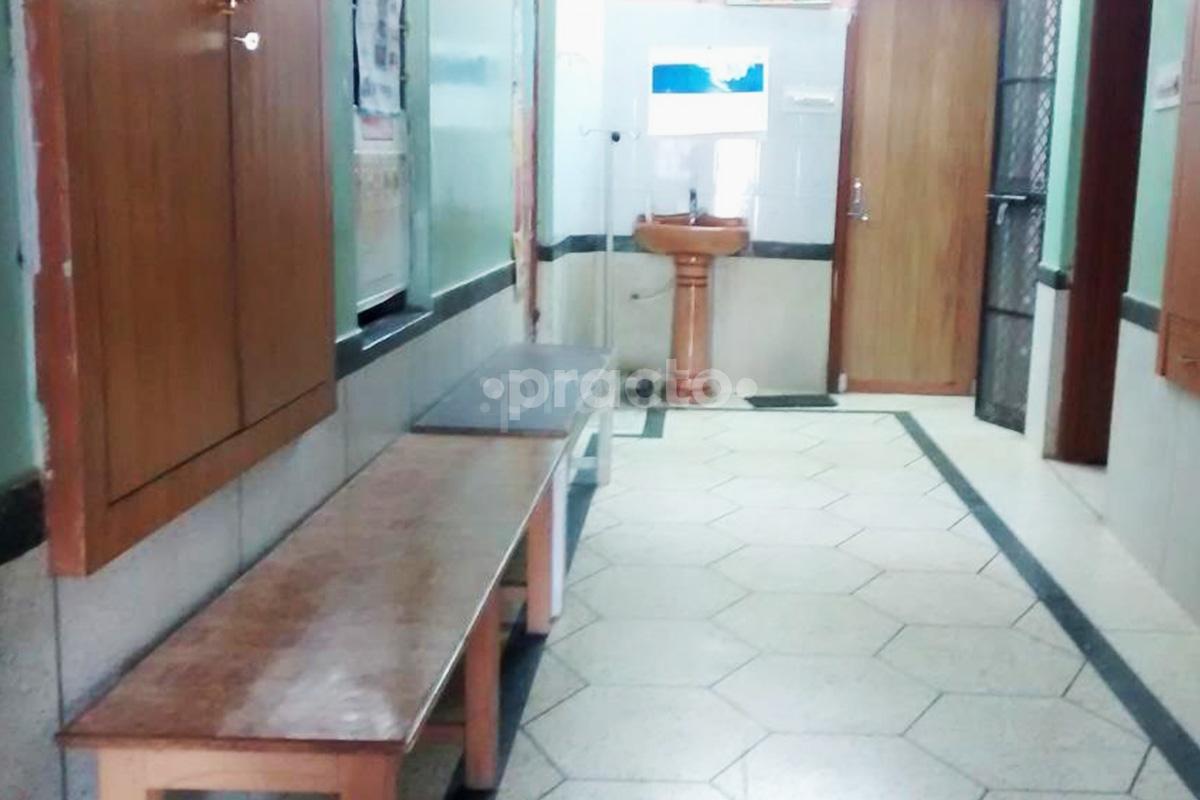 Waiting Area at Dhanraj Poly Clinic Banar Jodhpur