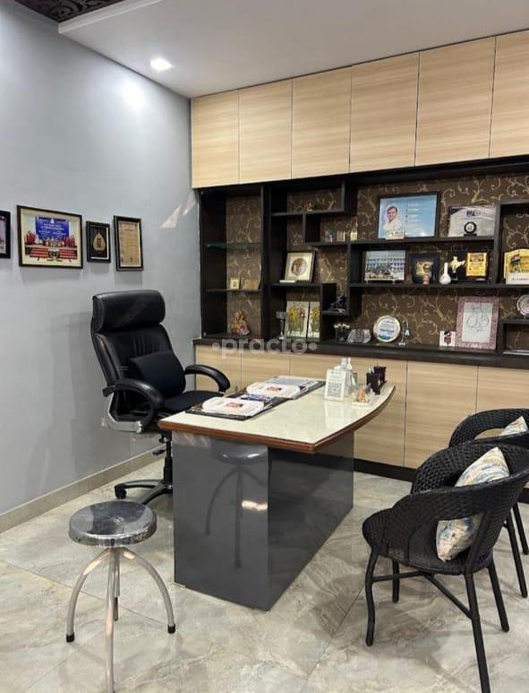 Consultation Room at Dr. Lokesh Jain Clinic Mansarovar Jaipur