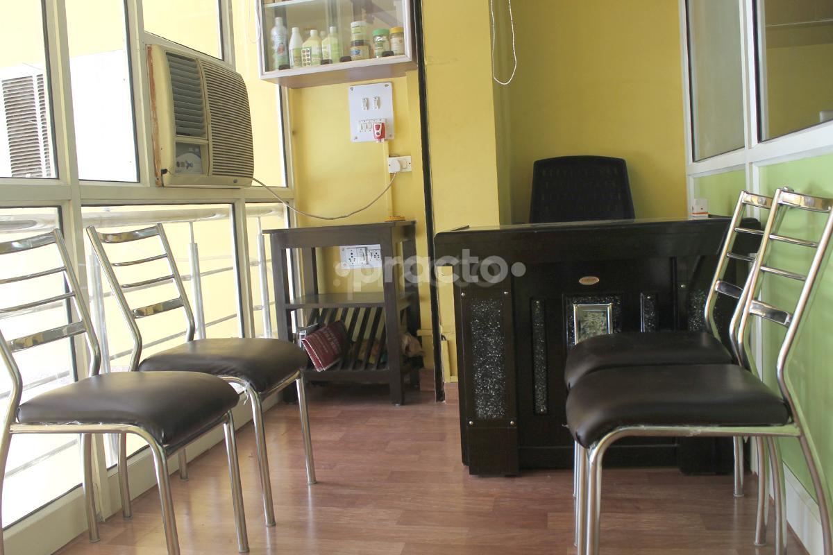 Waiting Area at Aarogyam Naturopathy and Dental Care Dwarka Delhi