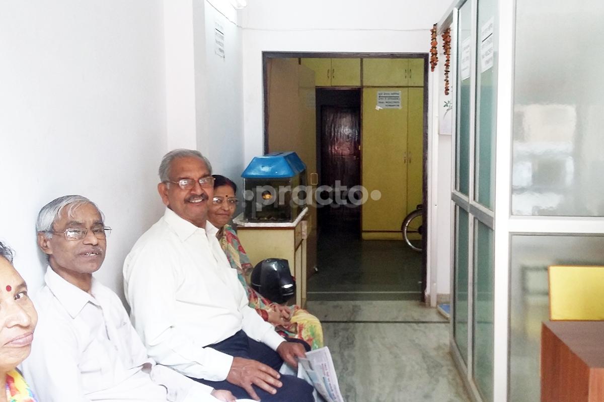 Waiting Area at Surya Dental And Ayurvedic Clinic Gurdwara Lucknow
