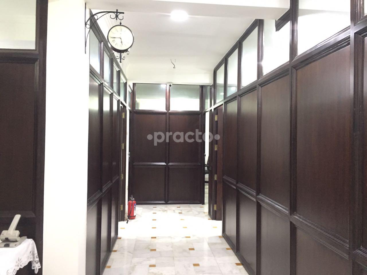 Waiting Area at The Diabetes & Wellness Clinic Gurgaon Sector 15 Gurgaon