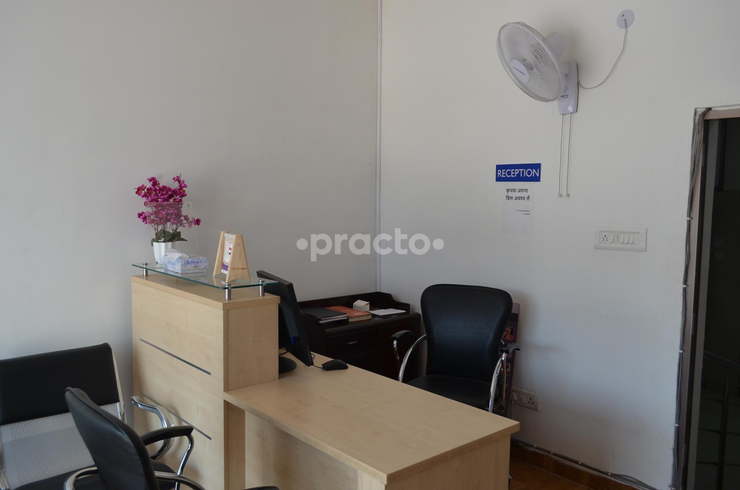 Reception at Eye HUB Vision Care Sector 28 Faridabad