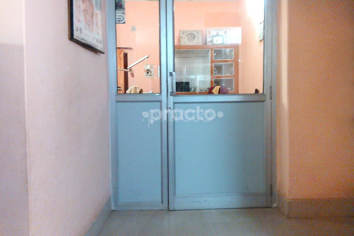 Entrance at Kashi Dental Clinic U.P. Collage Varanasi