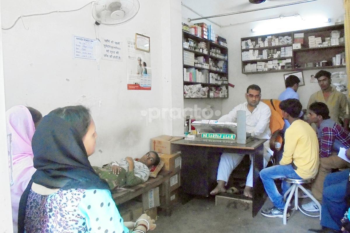 Waiting Area at Limra Clinic Aminabad Lucknow