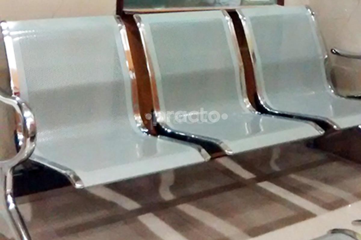 Waiting Area at Dental Care Bhawanipore Kolkata