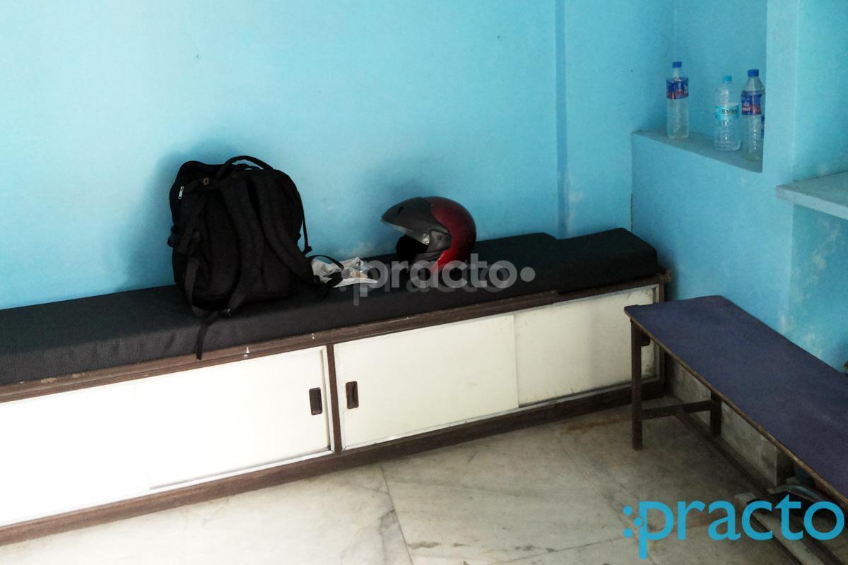 Waiting Area at PhysioOrthoNeuro Care Centre Minto Park Kolkata