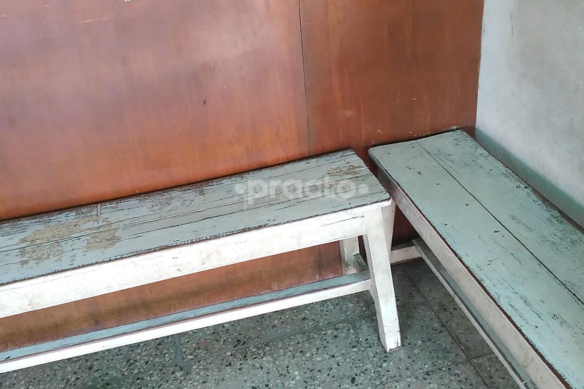 Waiting Area at Murhar Clinic Manewada Road Nagpur