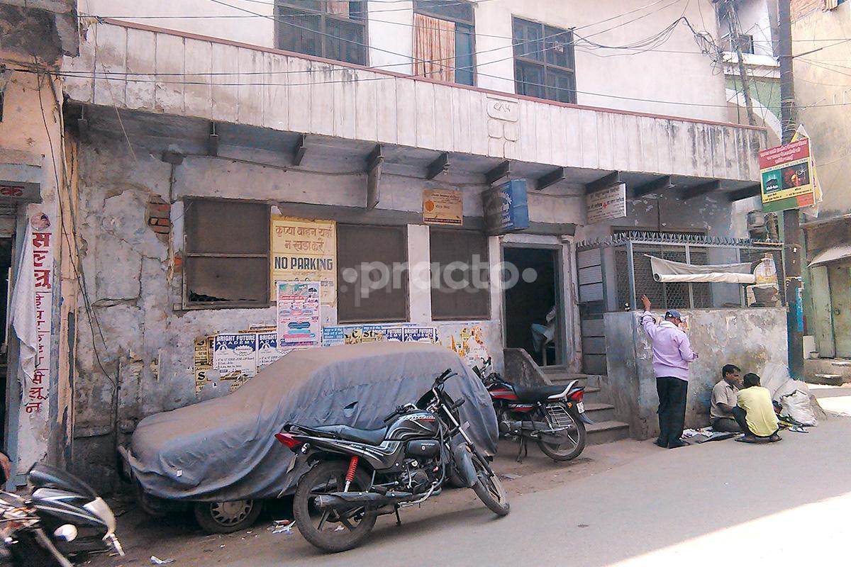 Entrance at Dr. Mansoor Alam Clinic Varanasi Cantt Varanasi