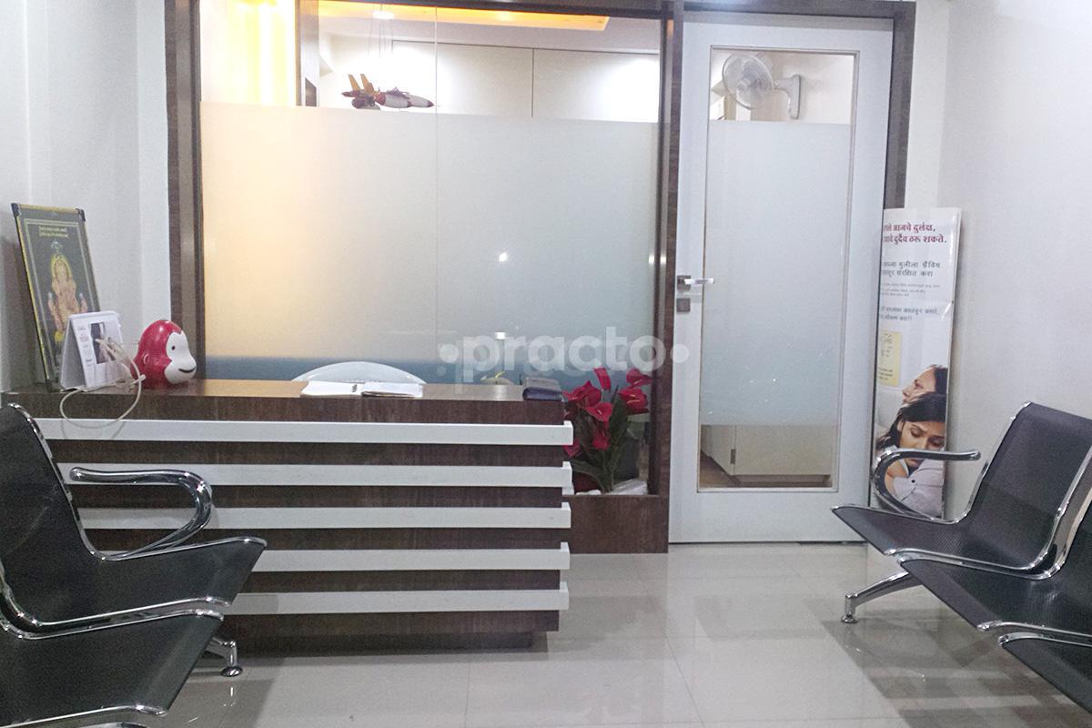 Reception at Shri Clinic Dwarka Corner Nashik