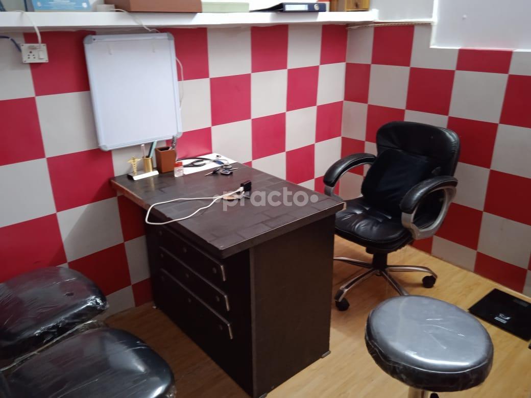 Consultation Room at Synergy Homoeopathy Rohini Delhi