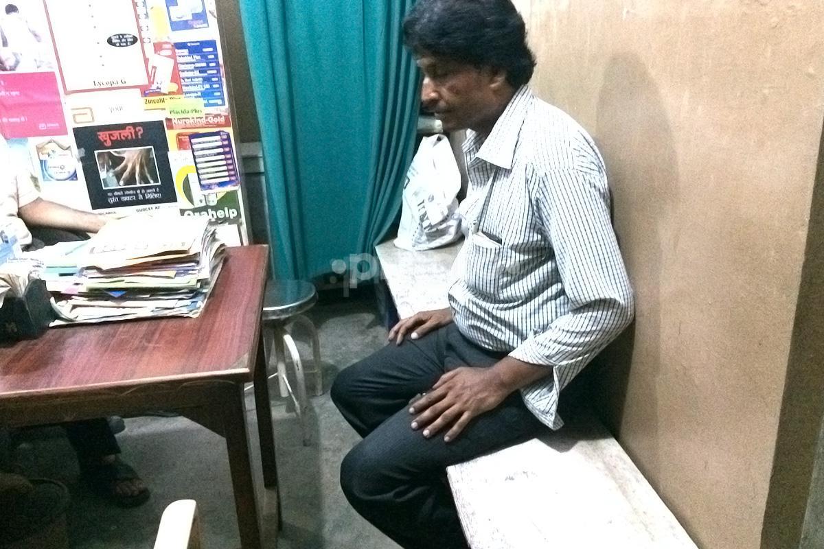 Waiting Area at Syed Clinic Daliganj Lucknow