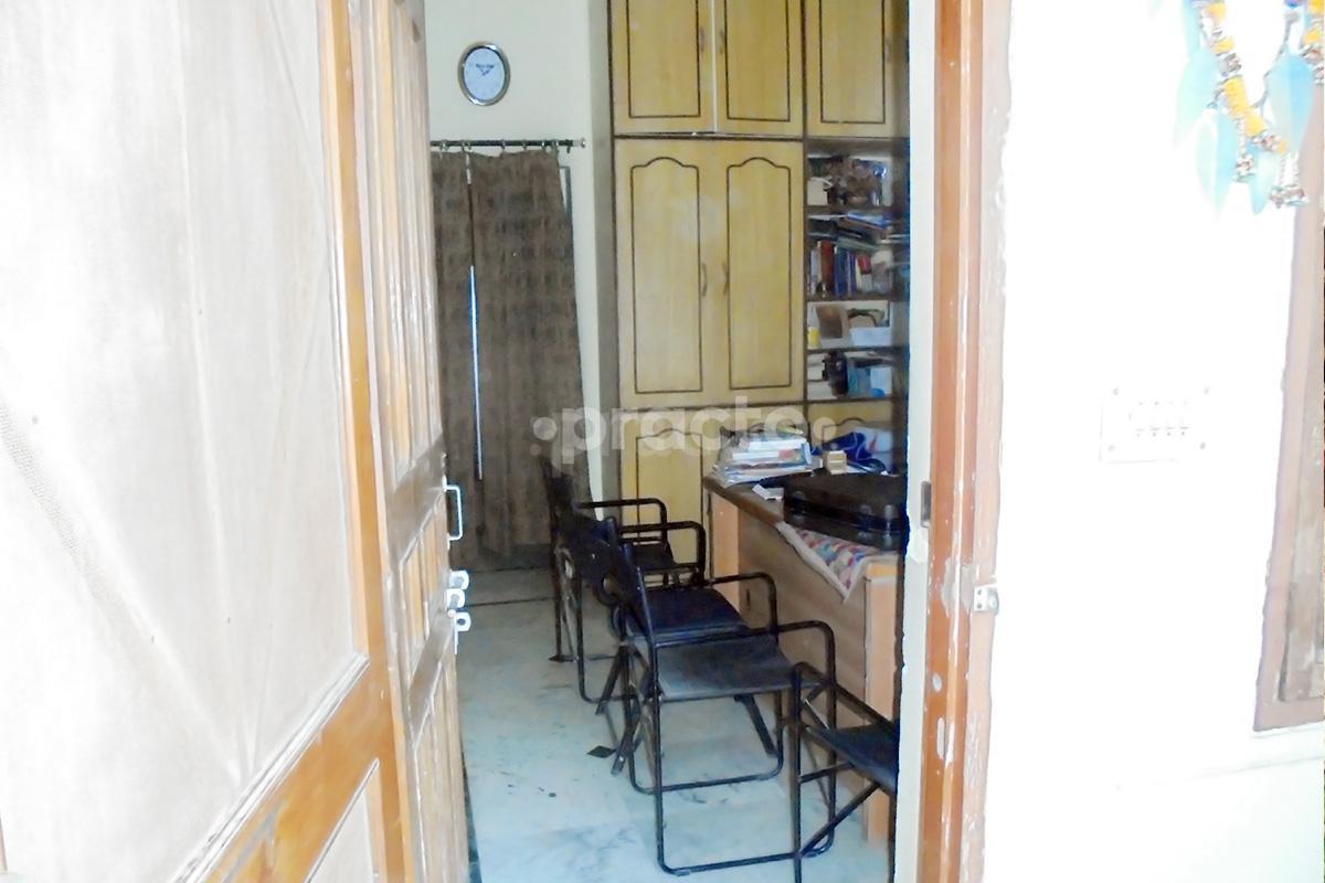 Entrance at Dr. Kalyan Mullick Clinic Vikas Nagar Lucknow