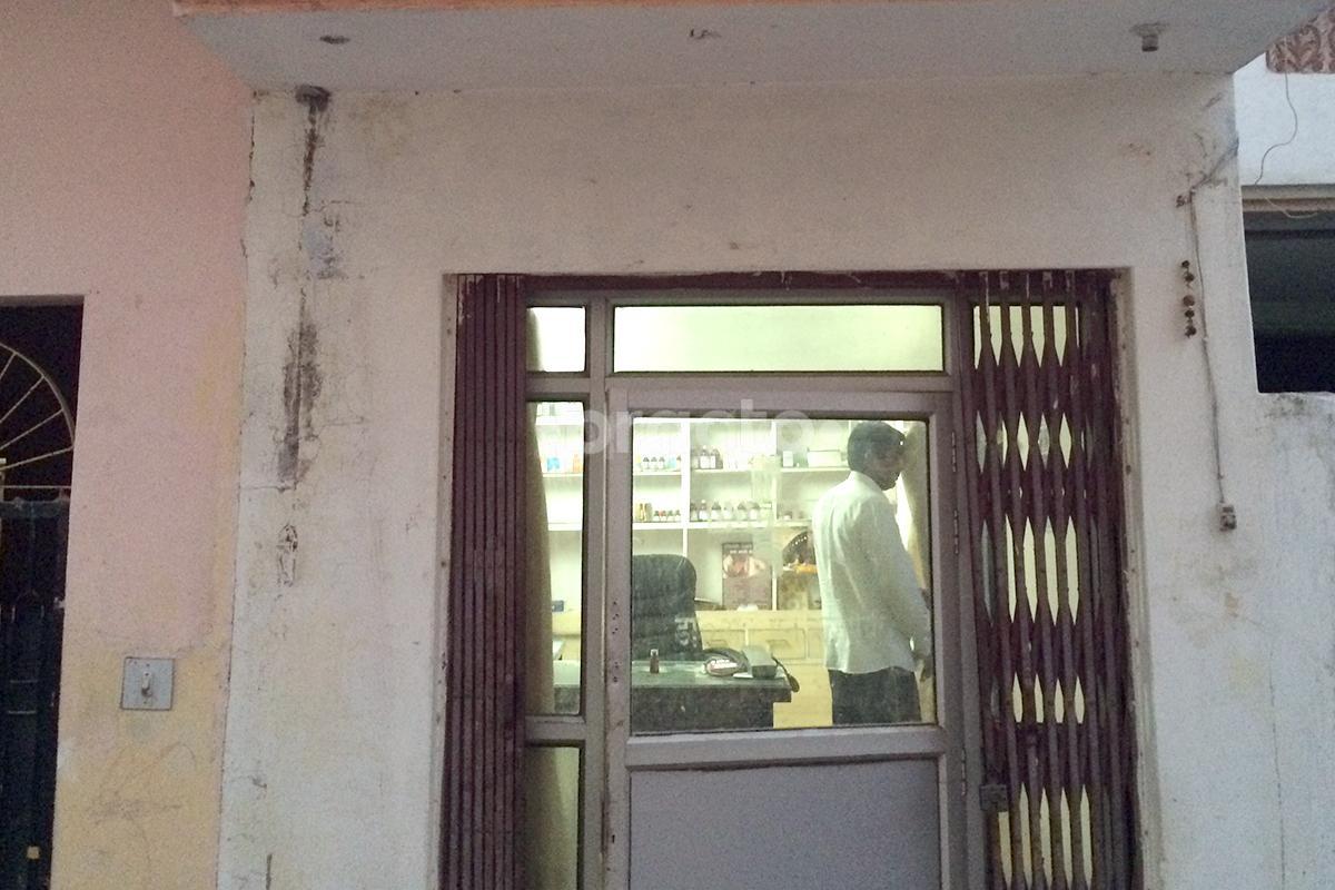 Entrance at Sanjeevani Clinic Alambagh Lucknow